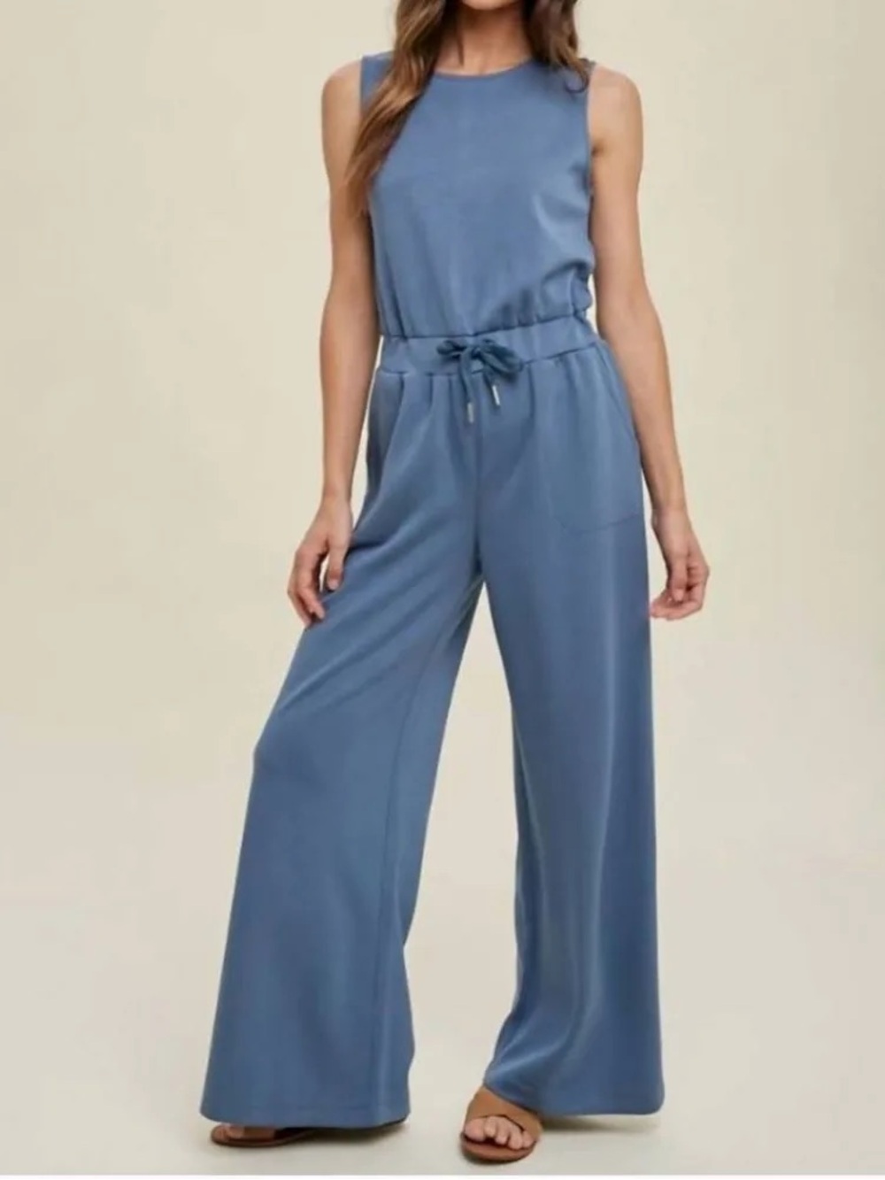 Sleeveless jumpsuit